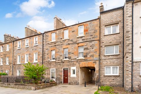 19/2 Annfield, Newhaven, Edinburgh EH6