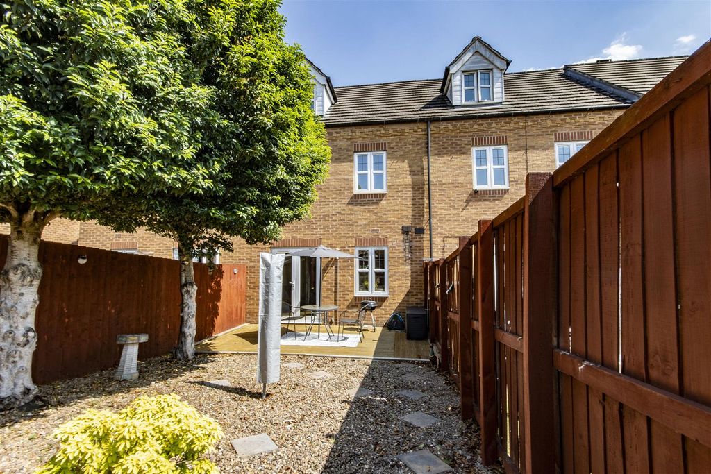 Additional image 15 of 4 bed town house for saleRegent Gardens, Canal Wharf, Chesterfield S41