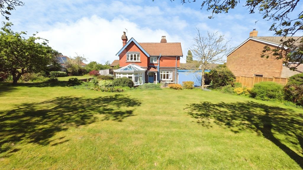 Additional image 2 of 3 bed detached house for saleStation Close, Chipping Sodbury, Bristol BS37