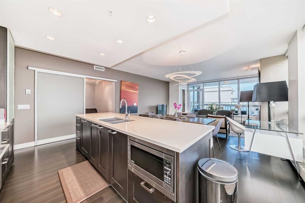 Additional image 5 of 1723-222 Riverfront Avenue SW, Calgary, AB, T2P 0W3
