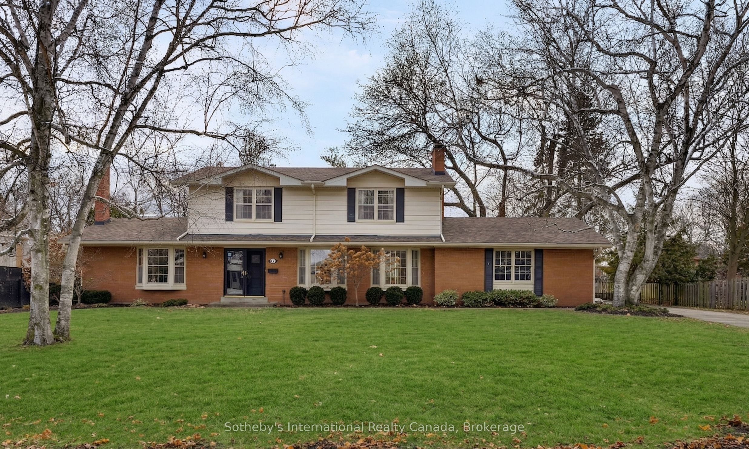 174 Claxton Drive, Oakville, ON, L6J 4N9