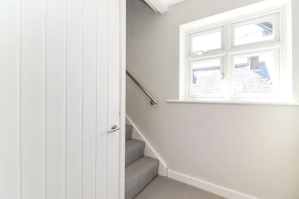 Additional image 22 of 5 bed property for saleAbbots Road, Abbots Langley WD5