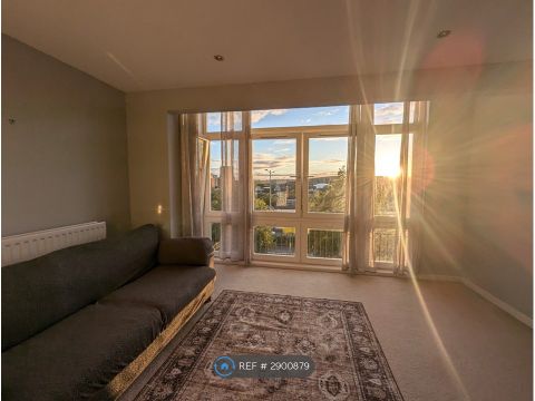Vellacott Close, Cardiff CF10