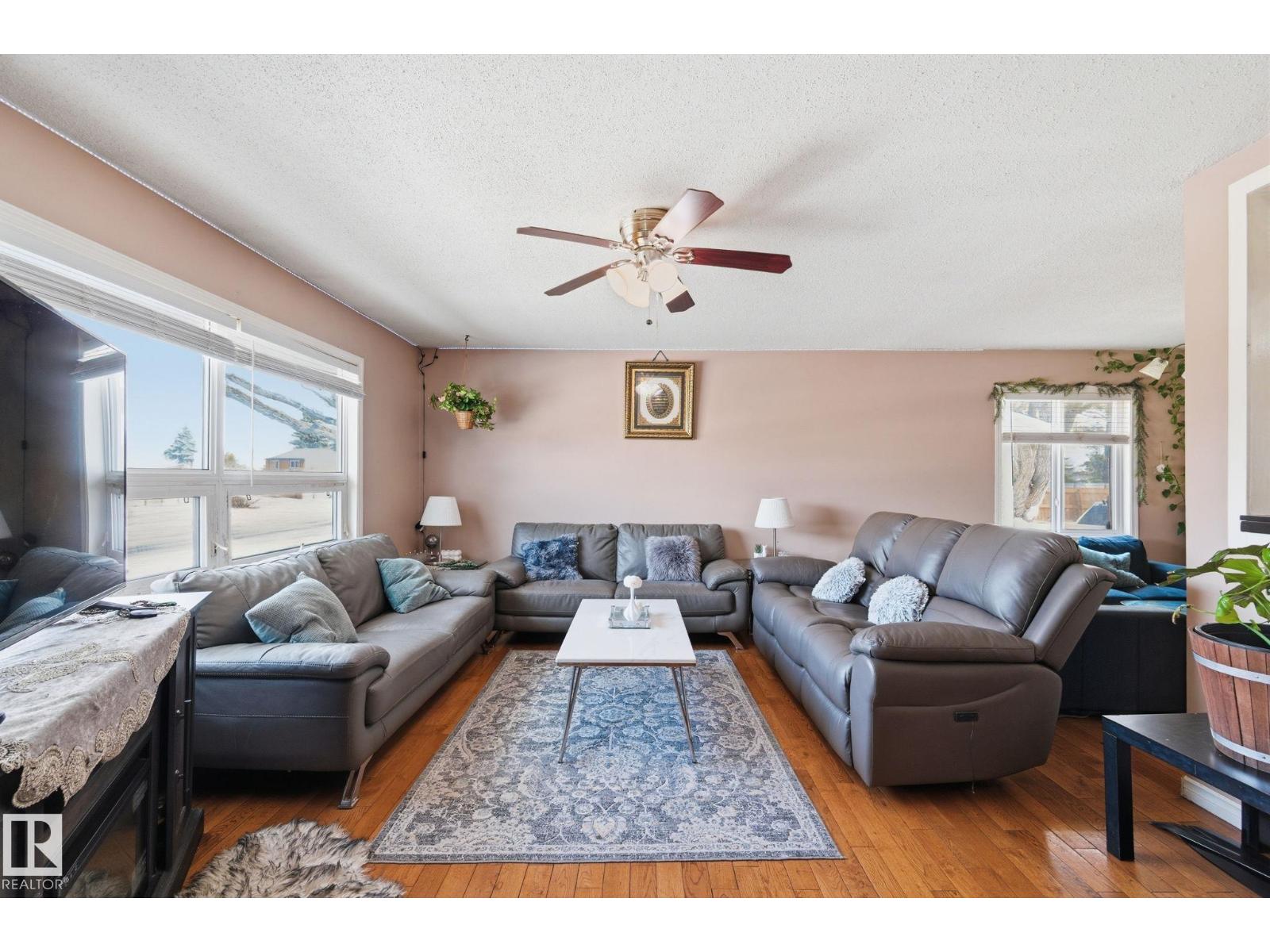 10617 167a Avenue NW, Edmonton, AB, T5X2Y9