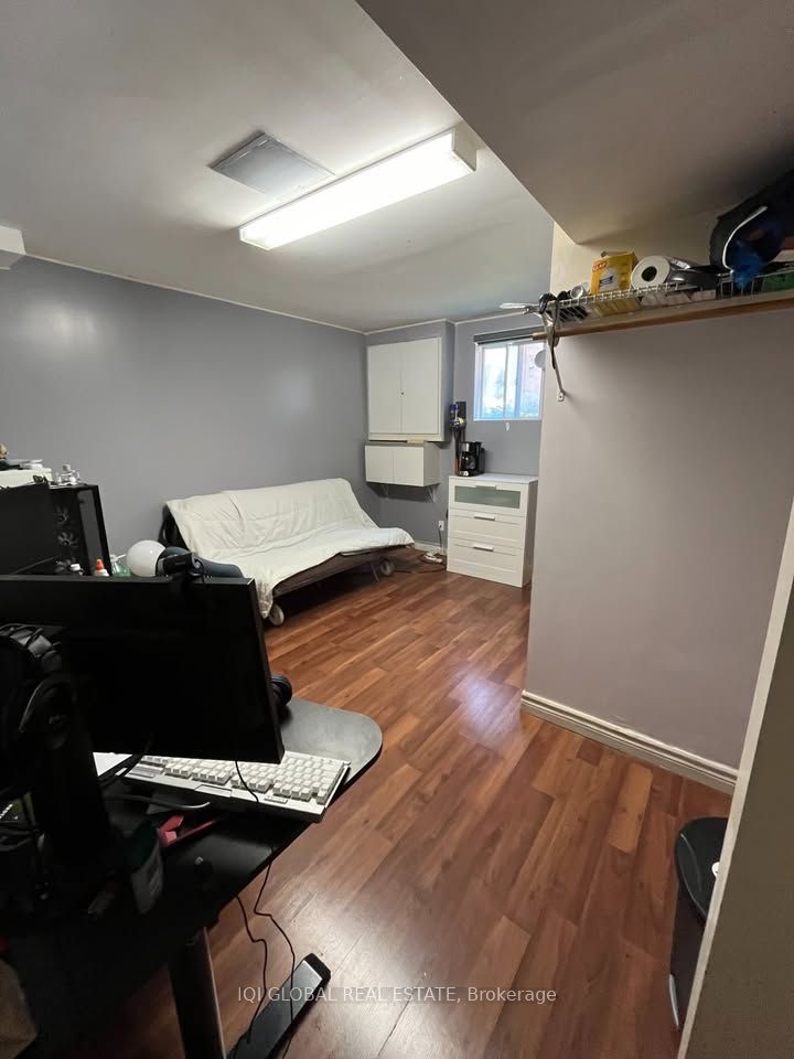 2608 Islington Avenue, Toronto, ON, M9V 2X3