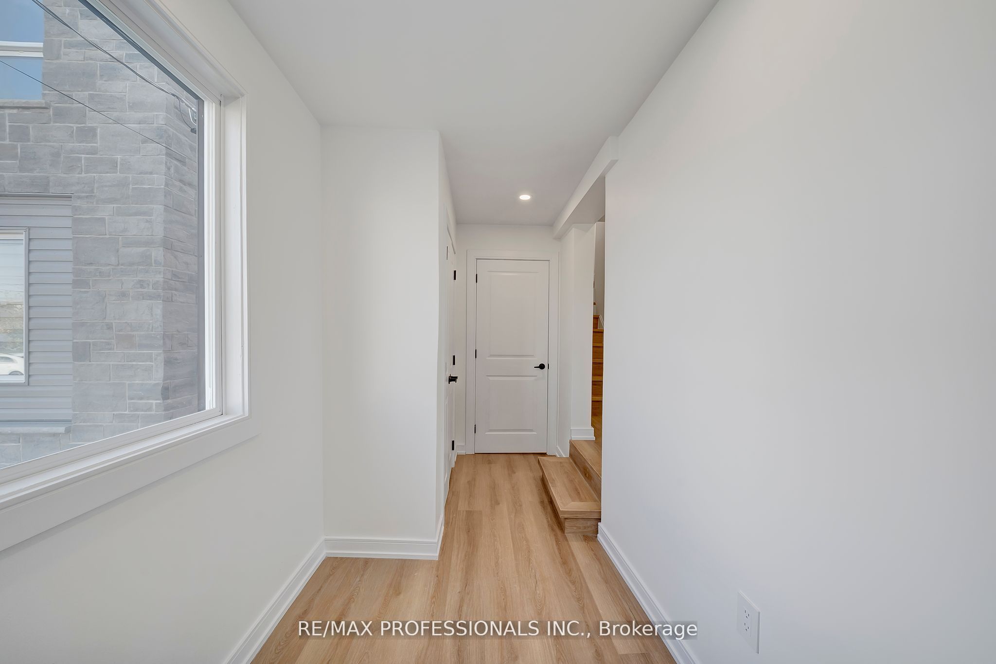 Additional image 3 of 27 Oakdale Avenue, St. Catharines, ON, L2P 2B8