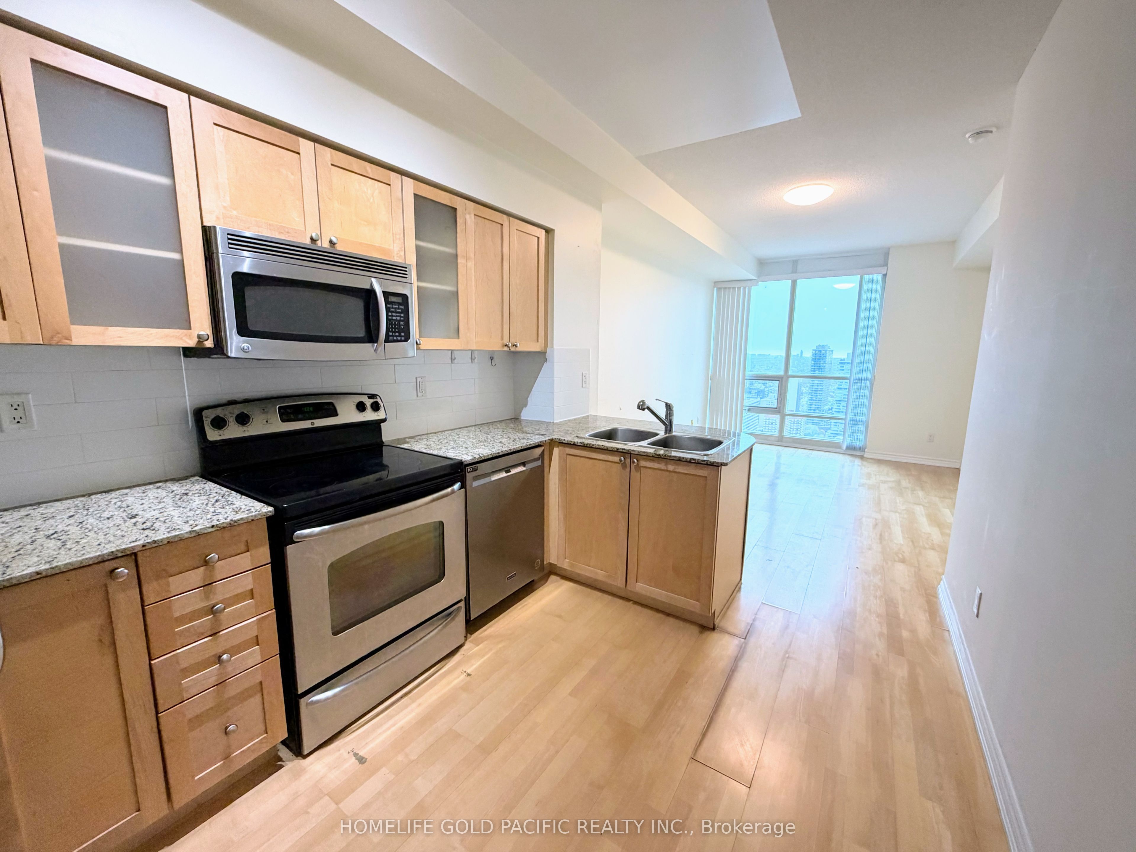 Additional image 2 of 3504-761 Bay Street, Toronto, ON, M5G 2R2