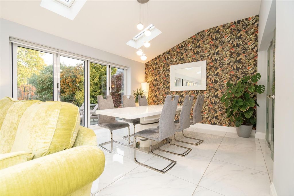 Additional image 7 of 6 bed detached house for saleNorsey Road, Billericay CM11