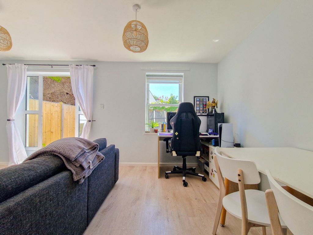 Additional image 11 of 2 bed property for sale27 Orchid Court, St Helier JE2