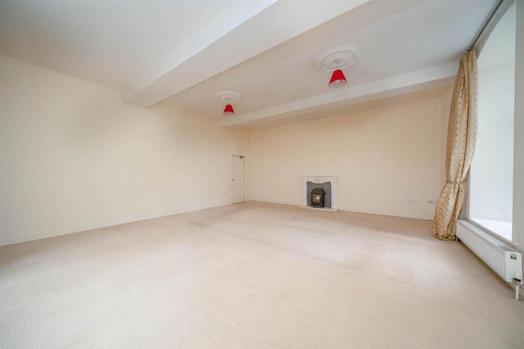 2 bed flat for saleLitton Mill, Buxton SK17 photo 4