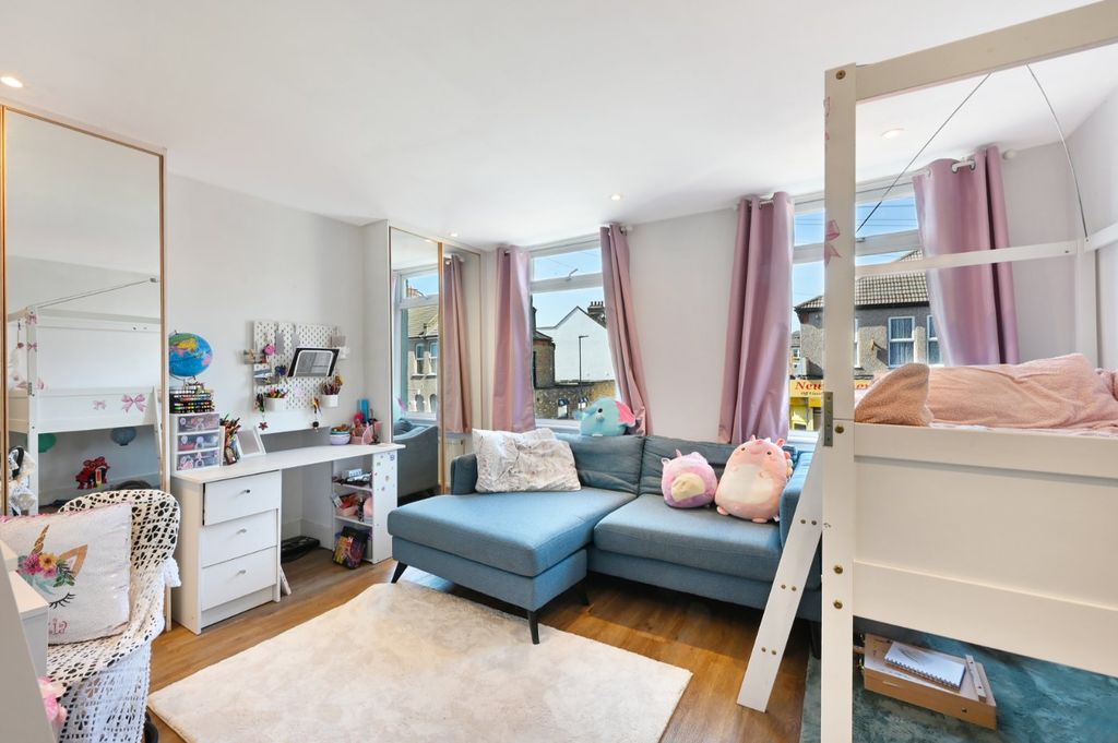 Additional image 6 of 4 bed terraced house for saleChurchfields Road, Beckenham BR3