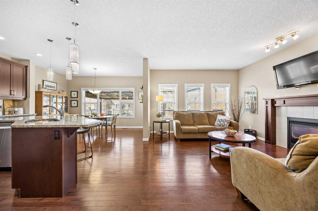 Additional image 4 of 211 Mountainview Drive, Okotoks, AB, T1S 0L6