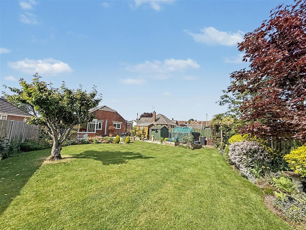 Additional image 3 of 4 bed detached bungalow for saleWhite Cliff Gardens, Blandford Forum DT11