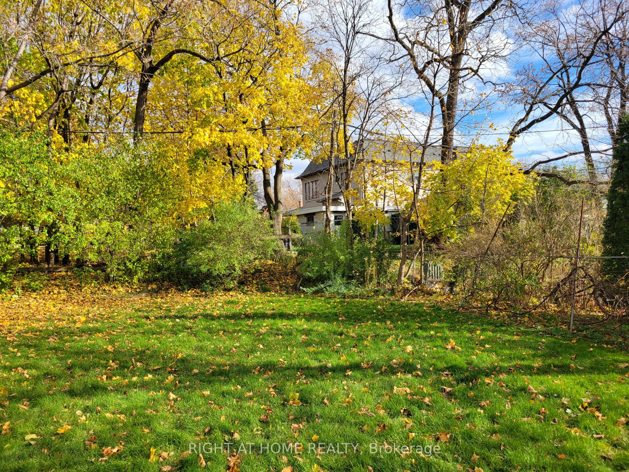 Additional image 4 of 15 Blaketon Road, Toronto, ON, M9B 4V8