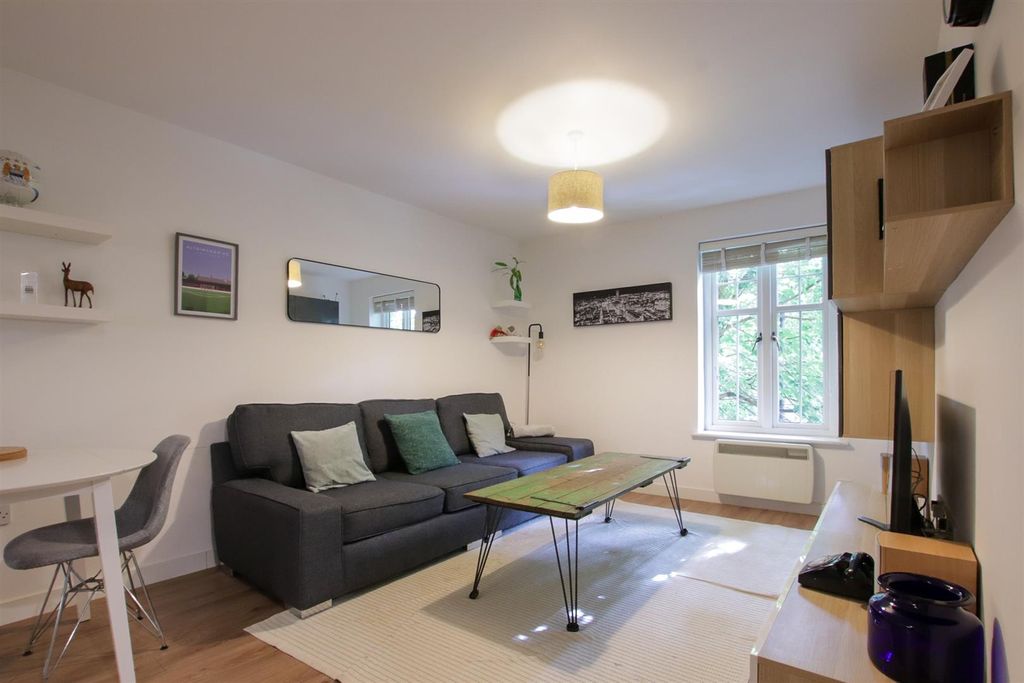 Additional image 3 of 1 bed flat for saleBack Grafton Street, Altrincham WA14