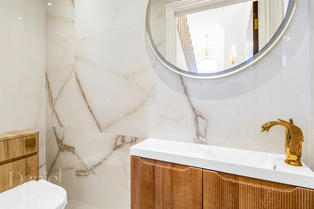 Additional image 21 of 5 bed semi-detached house for salePalmerston Road, Buckhurst Hill IG9