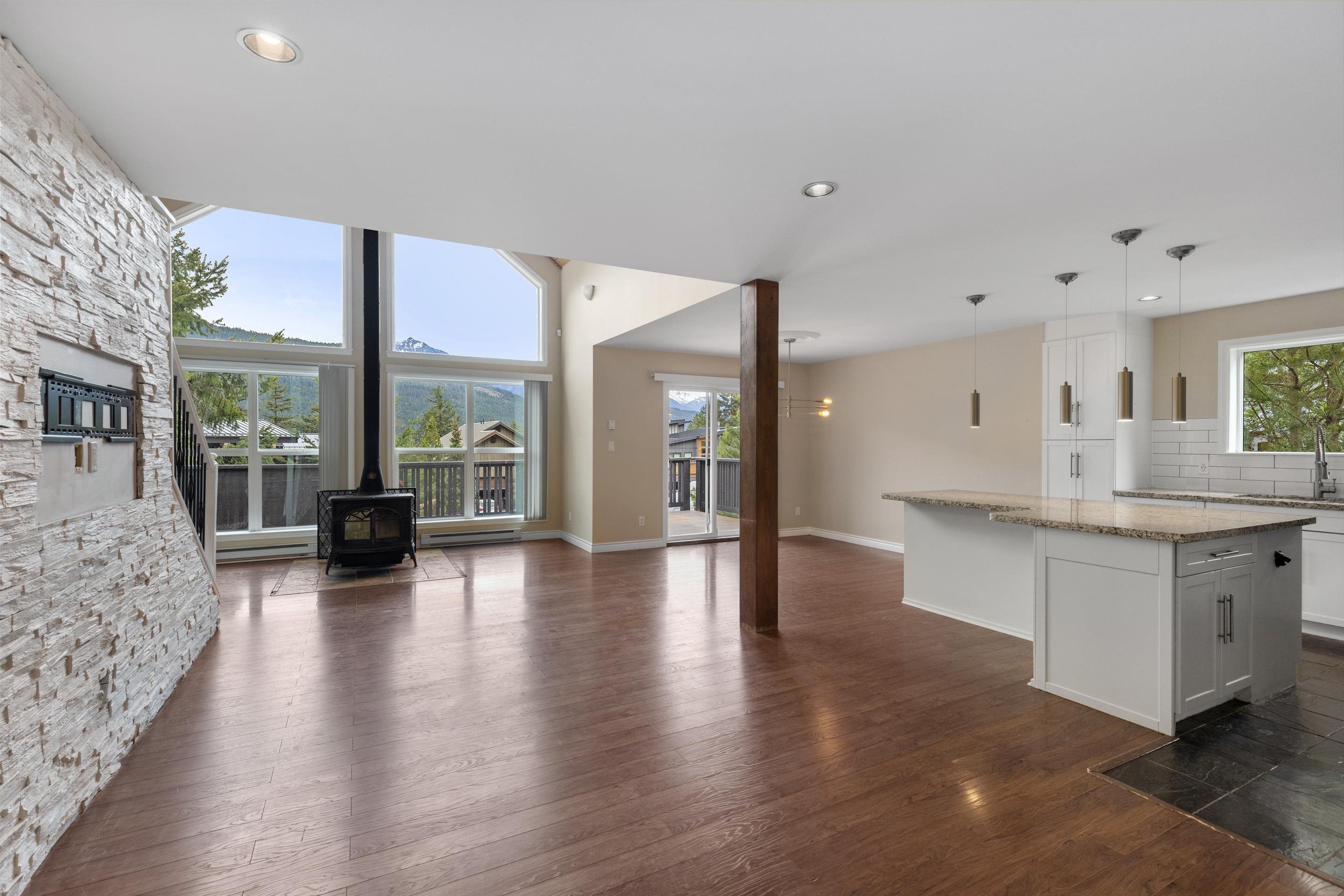 Additional image 2 of 7467 Dogwood Street, Pemberton, BC, V0N 2L0