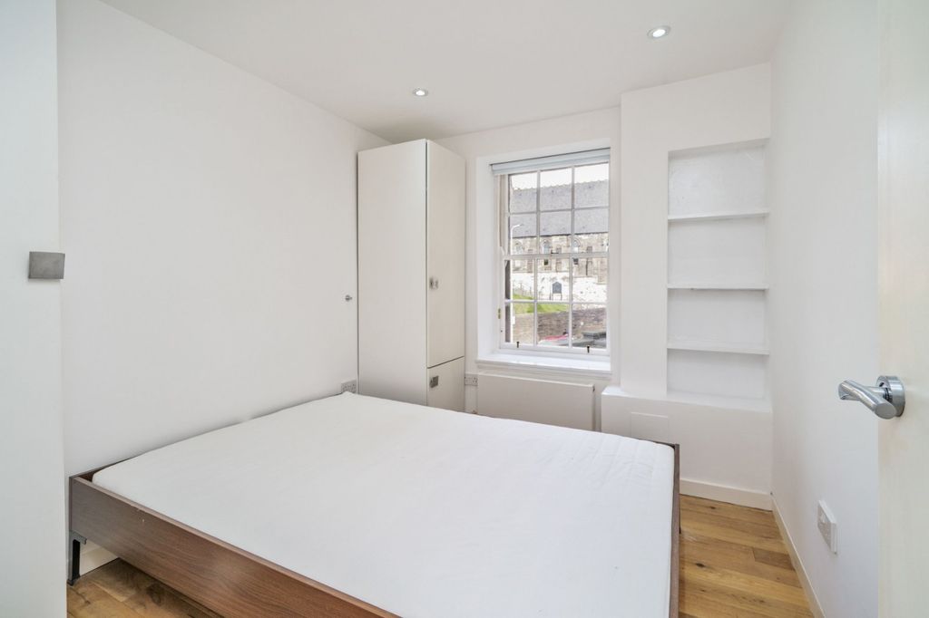 Additional image 7 of 1 bed flat for sale2/2 King's Stables Road, Edinburgh EH1