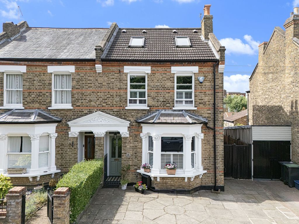 Additional image 39 of 4 bed semi-detached house for saleHills Road, Buckhurst Hill IG9