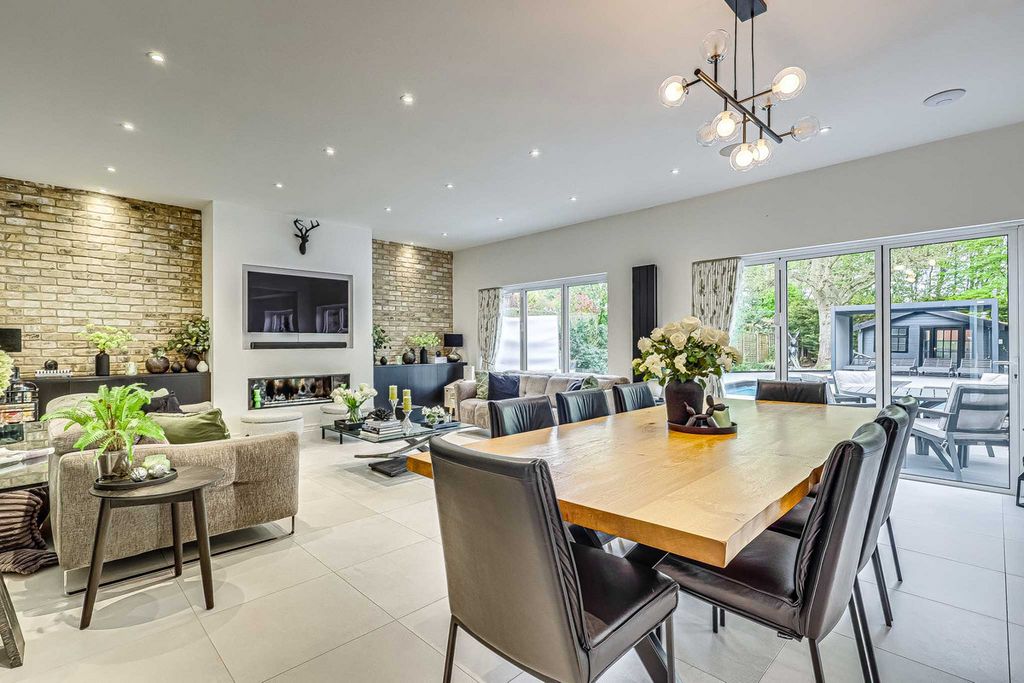 Additional image 12 of 5 bed detached house for saleBenfleet Road, Benfleet SS7