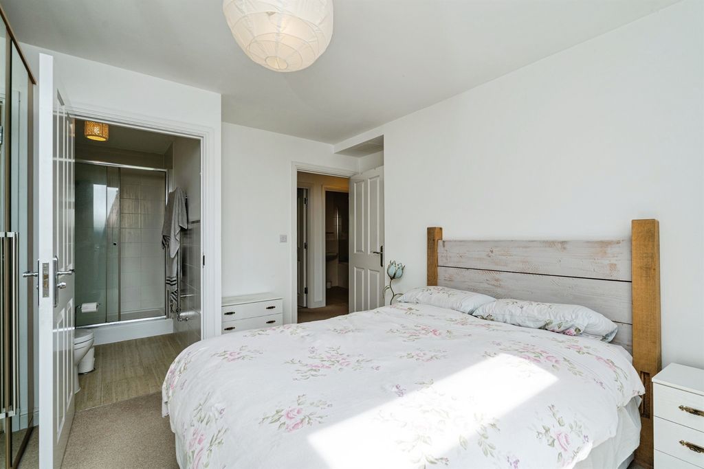 Additional image 9 of 2 bed flat for salePirnhow Street, Ditchingham, Bungay NR35