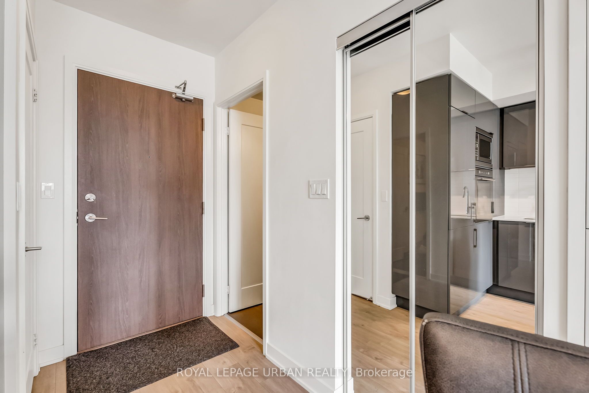 Additional image 6 of 611-27 Bathurst Street, Toronto, ON, M5V 0R1