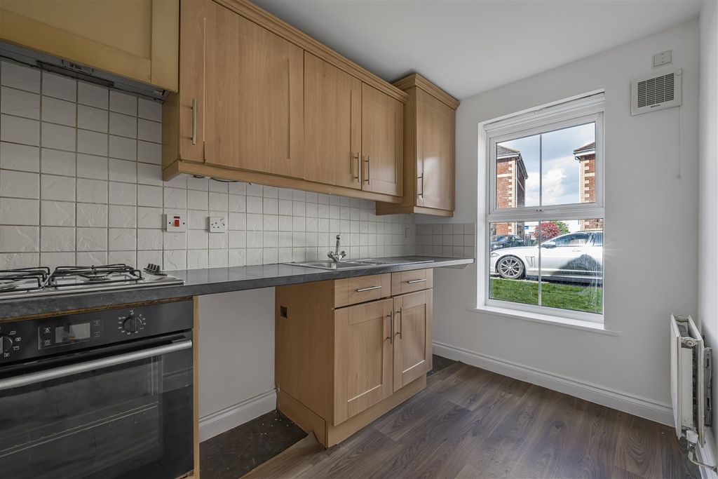 Additional image 4 of 3 bed town house for saleHeol Dewi Sant, Cardiff CF14
