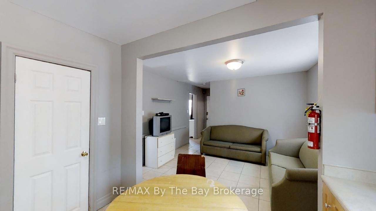 Additional image 4 of 44 12th Street N, Wasaga Beach, ON, L9Z 2J9