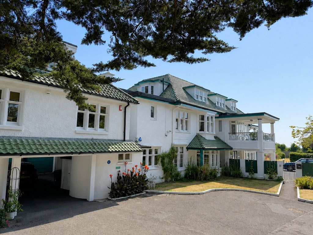 2 bed flat for saleStrathaven 16 West Overcliff Drive, Bournemouth BH4 photo 4