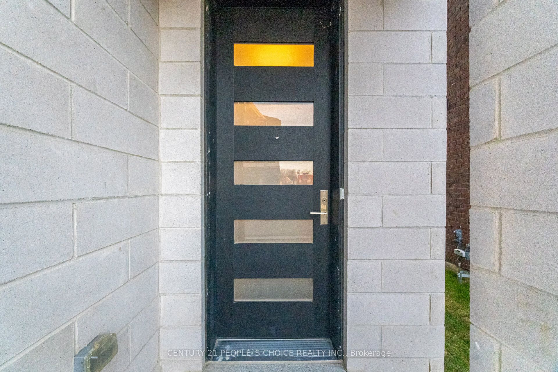 Additional image 3 of 5925 Saigon Street, Mississauga, ON, L5V 2V9