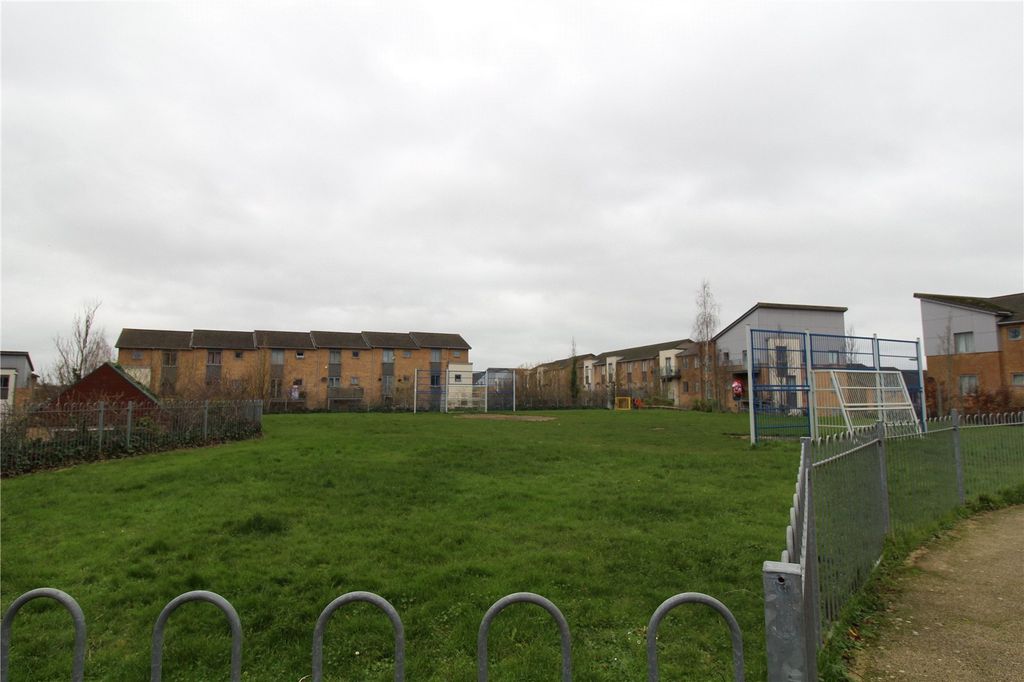 Additional image 7 of 2 bed flat for saleShetland Road, Basingstoke, Hampshire RG24
