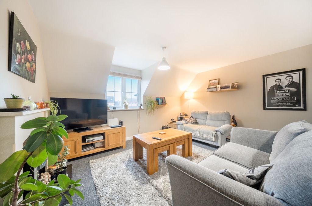 1 bed flat for salePalin Drive, Spalding, Lincolnshire PE11 photo 2