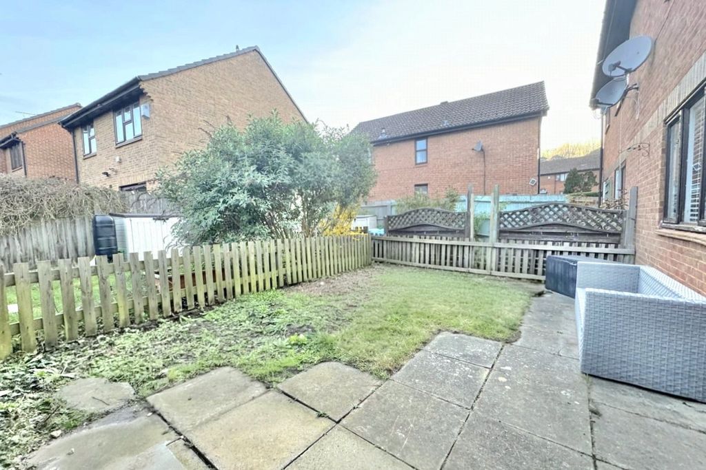 Additional image 7 of 1 bed maisonette for saleHorsebrass Drive, Bagshot, Surrey GU19
