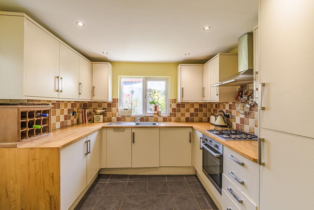 Additional image 4 of 2 bed terraced house for saleSalisbury Road, Barry CF62