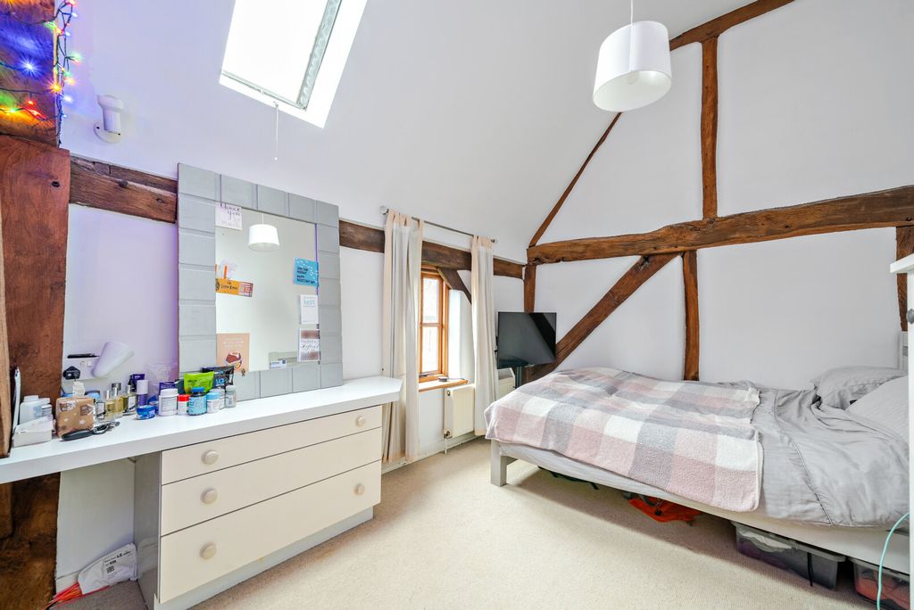 Additional image 7 of 3 bed semi-detached house for saleHatch Farm Mews, Addlestone KT15