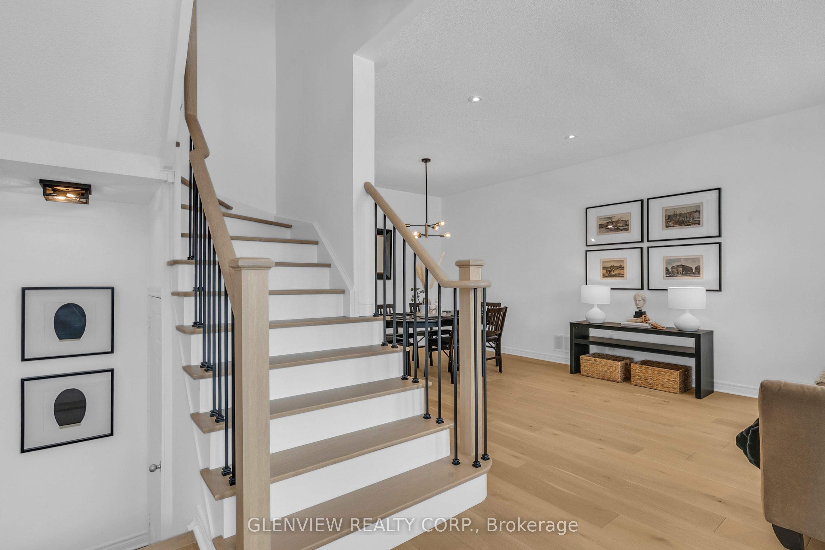 Additional image 2 of 18-2295 Rochester Circle, Oakville, ON, L6M 5C9