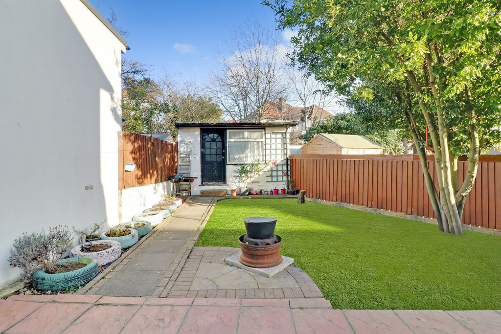Additional image 15 of 5 bed semi-detached house for saleBuck Lane, London NW9