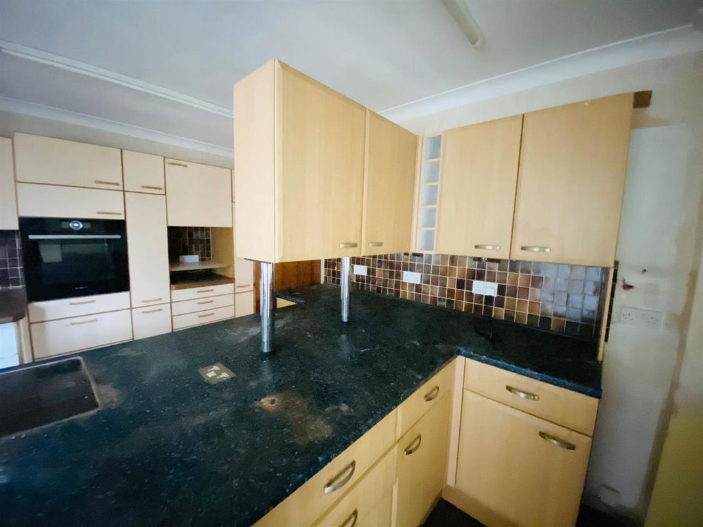 Additional image 6 of 3 bed detached bungalow for saleKingsley Close, Ashton-Under-Lyne OL6