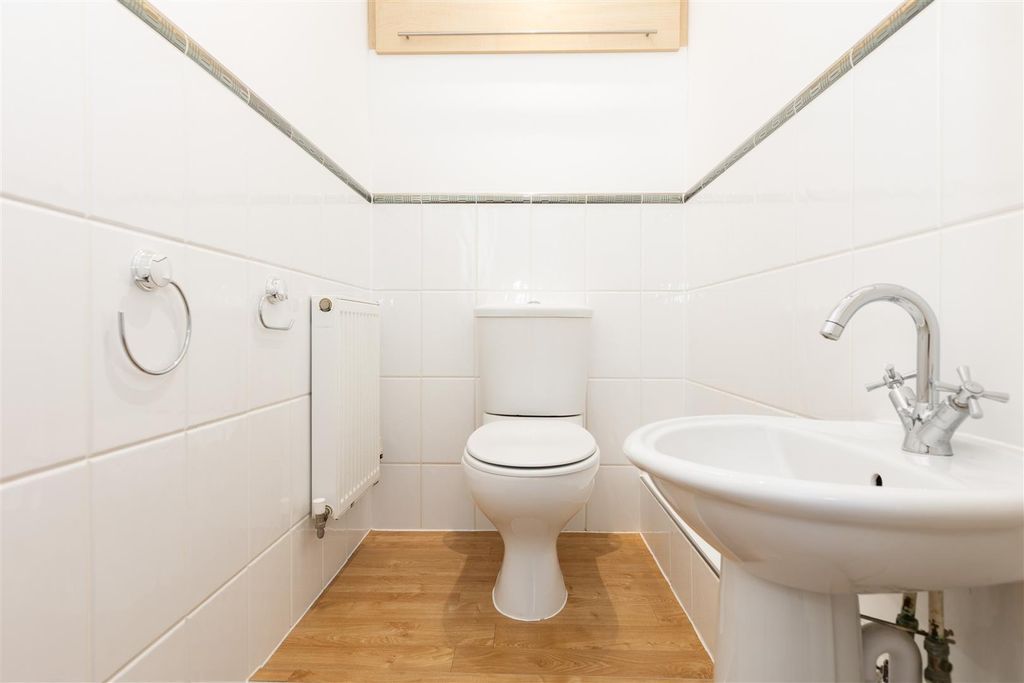 Additional image 6 of 3 bed flat for saleFairfield Hall, Kingsley Avenue, Fairfield SG5