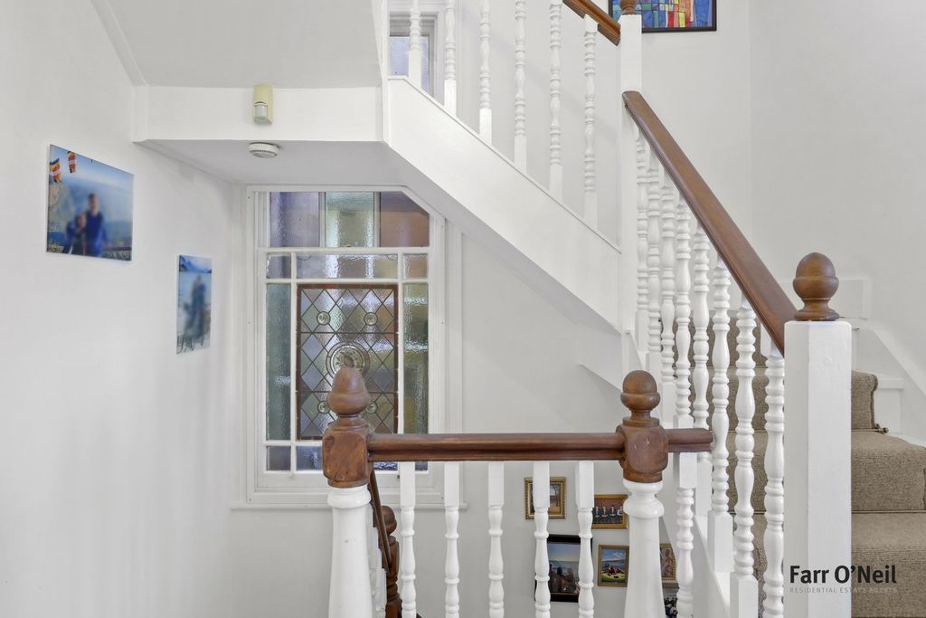Additional image 26 of 4 bed semi-detached house for saleRussell Road, Buckhurst Hill IG9
