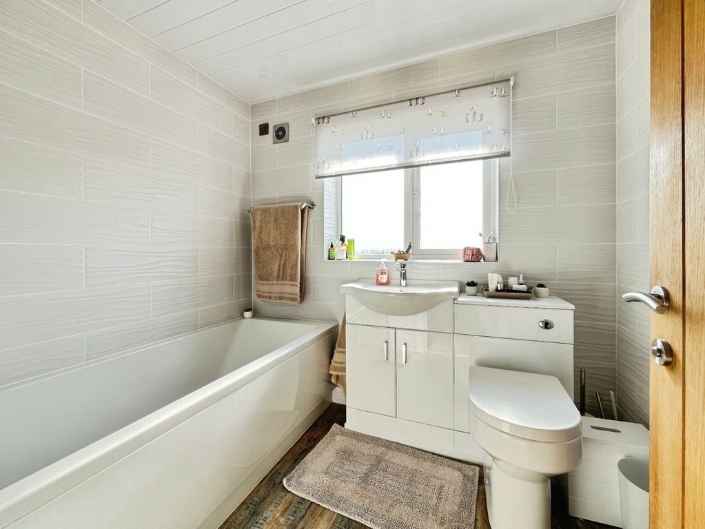 Additional image 17 of 4 bed detached house for saleFerry Road, Barrow Haven, Barrow-Upon-Humber DN19