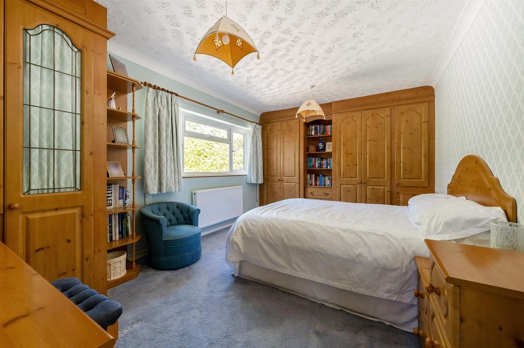 Additional image 11 of 4 bed chalet for saleCattle Lane, Abbotts Ann, Andover SP11