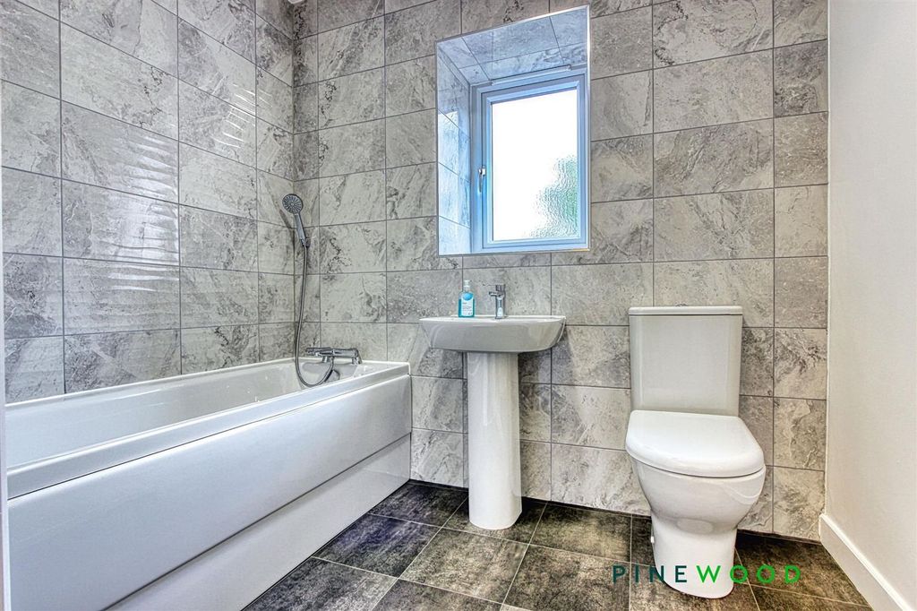 Additional image 9 of 2 bed flat for saleLaver Drive, Chesterfield S41