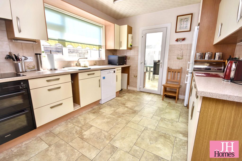 Additional image 4 of 3 bed detached bungalow for saleSilecroft Gardens, Walney, Barrow-In-Furness LA14
