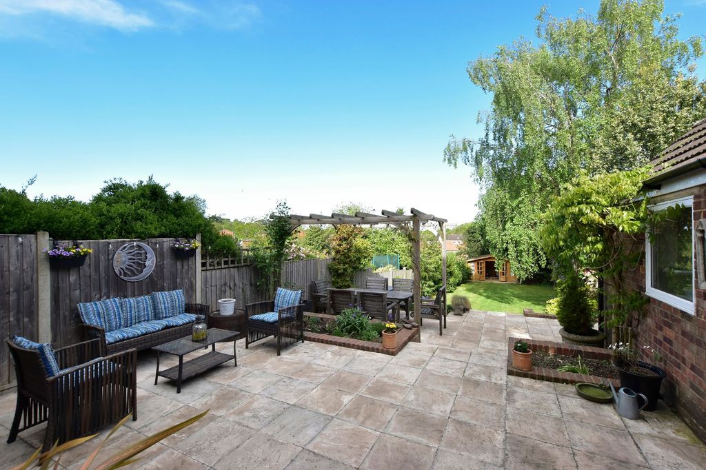 Additional image 32 of 4 bed semi-detached house for saleTibbs Hill Road, Abbots Langley WD5
