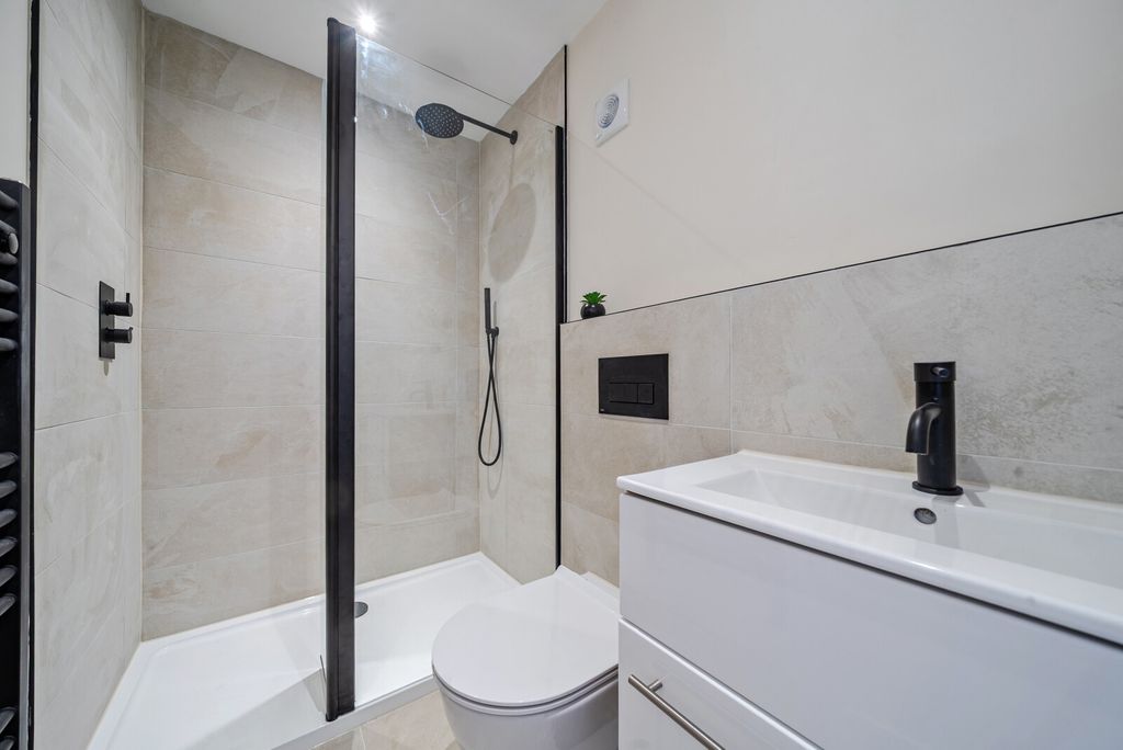 Additional image 19 of 4 bed bungalow for saleMeadow Way, Addlestone KT15