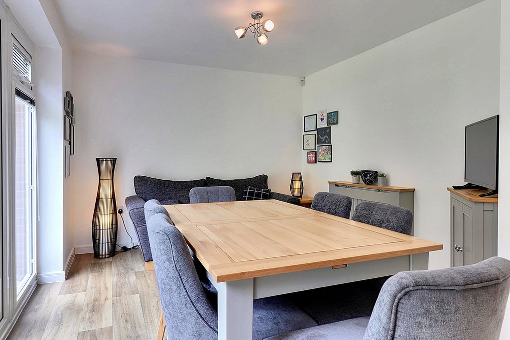Additional image 9 of 4 bed detached house for saleGeorge Crescent, St. Edeyrns Village, Old St. Mellons, Cardiff CF3