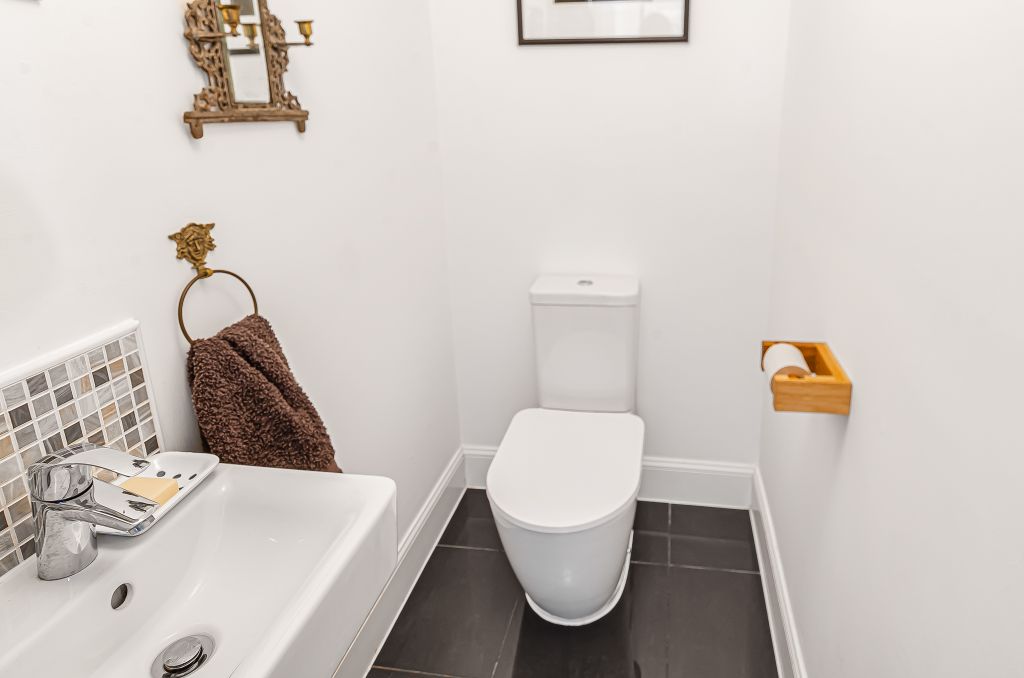 Additional image 9 of 3 bed link detached house for saleManor House Court, Chesterfield S41