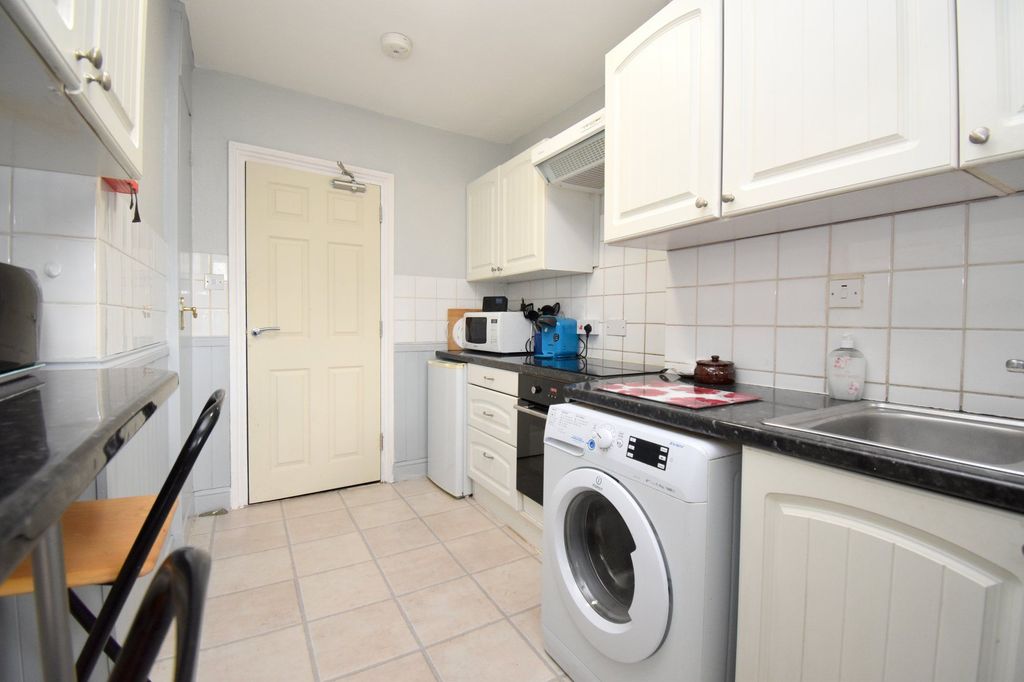 Additional image 6 of 4 bed flat for saleMarket Square, Biggleswade SG18