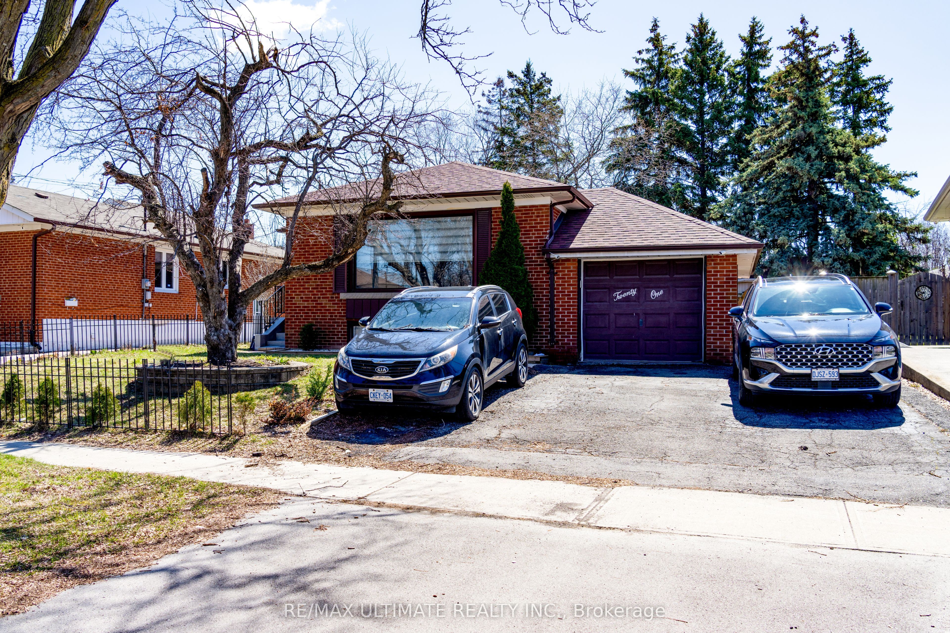 Additional image 2 of 21 Benway Drive, Toronto, ON, M9W 1Z2